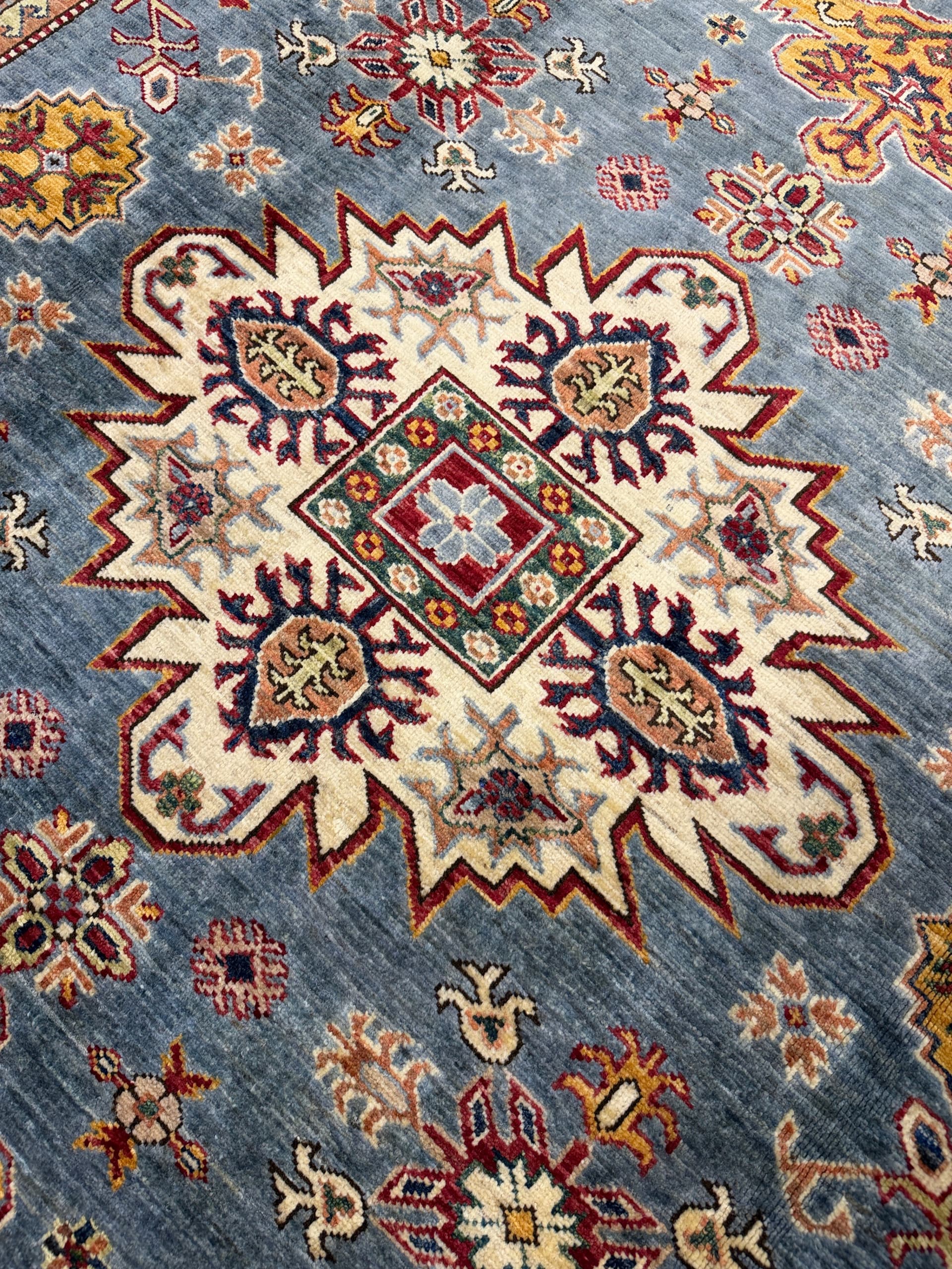 Navy Navy Turkmen Hand-Knotted Wool Rug — Detail