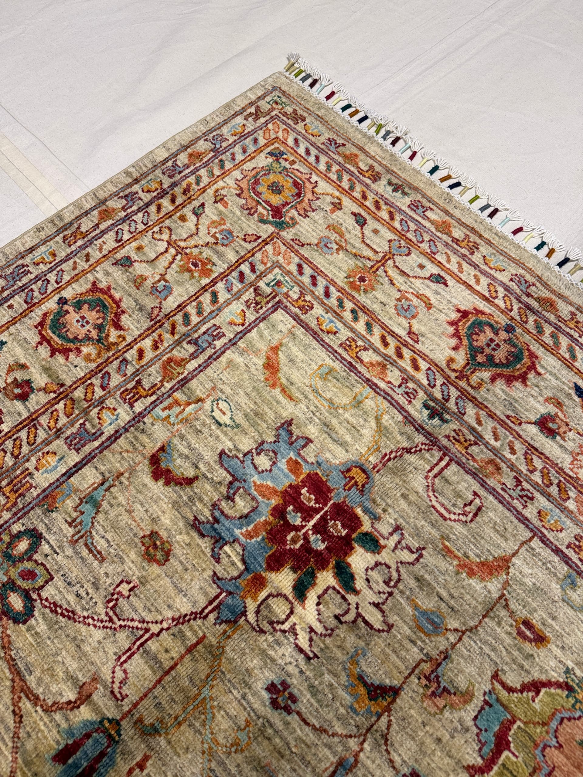 Ivory Oushak Hand-Knotted Wool Rug — Detail