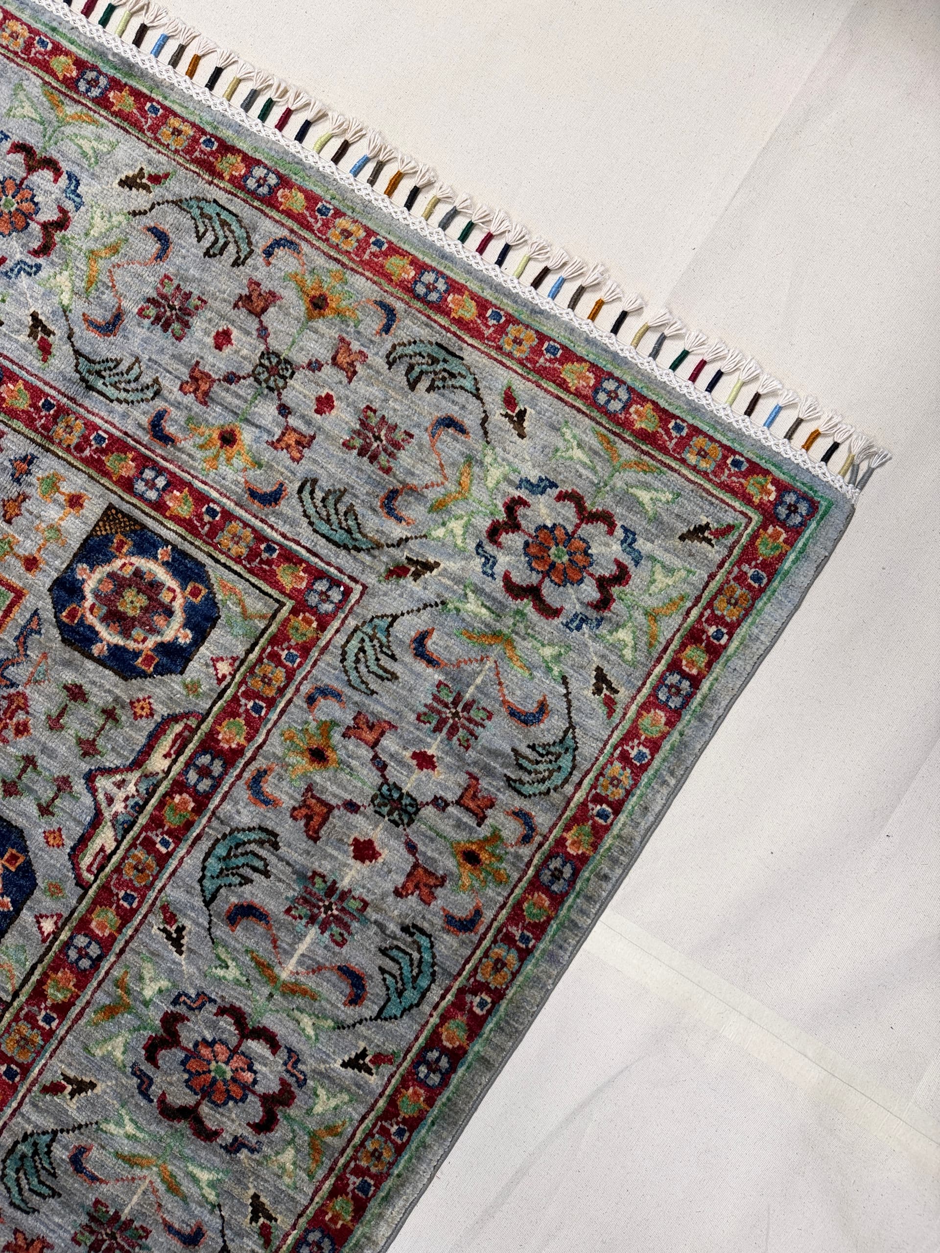 Grey Mamluk Hand-Knotted Wool Rug — Detail