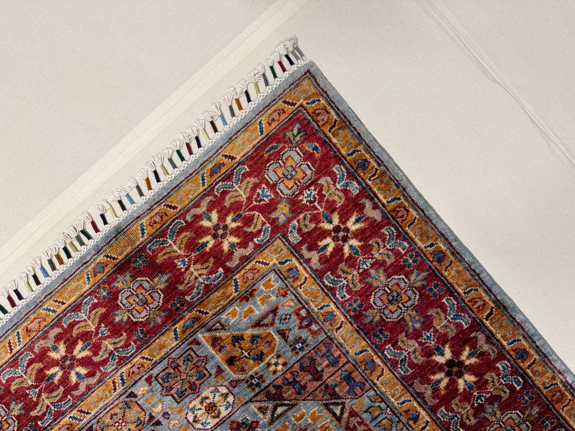 Grey Mamluk Hand-Knotted Wool Rug — Detail