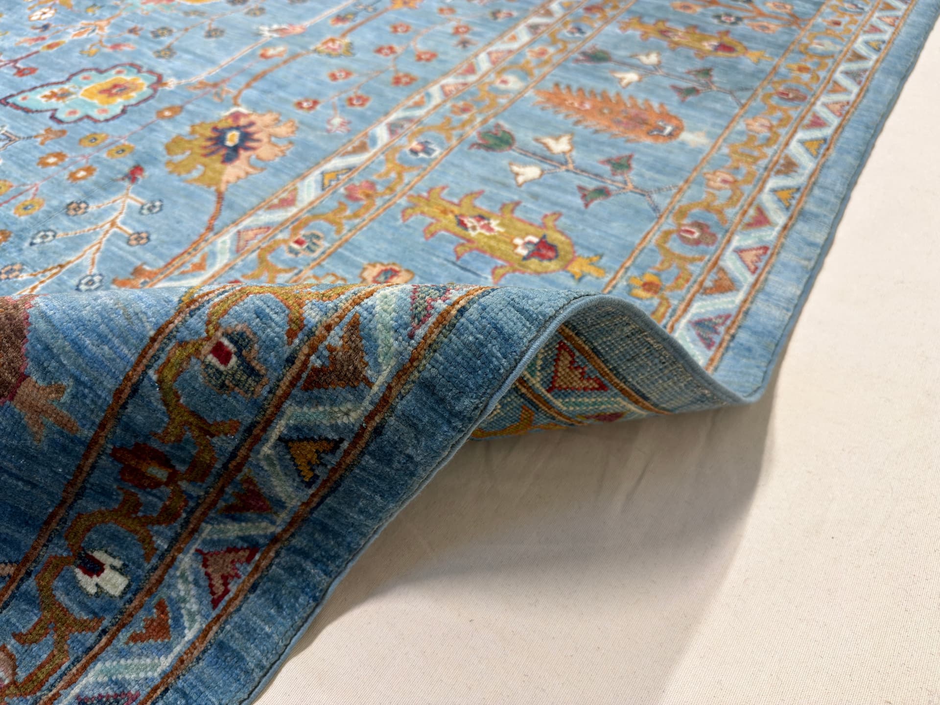 Navy Oushak Hand-Knotted Wool Rug — Detail